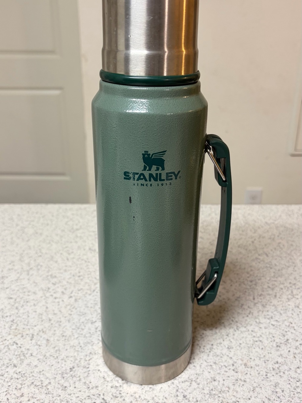 Stanley Classic Legendary Vacuum Bottle